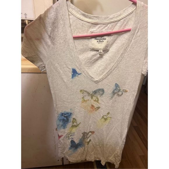 Abercrombie & Fitch Tops - Cute shirt